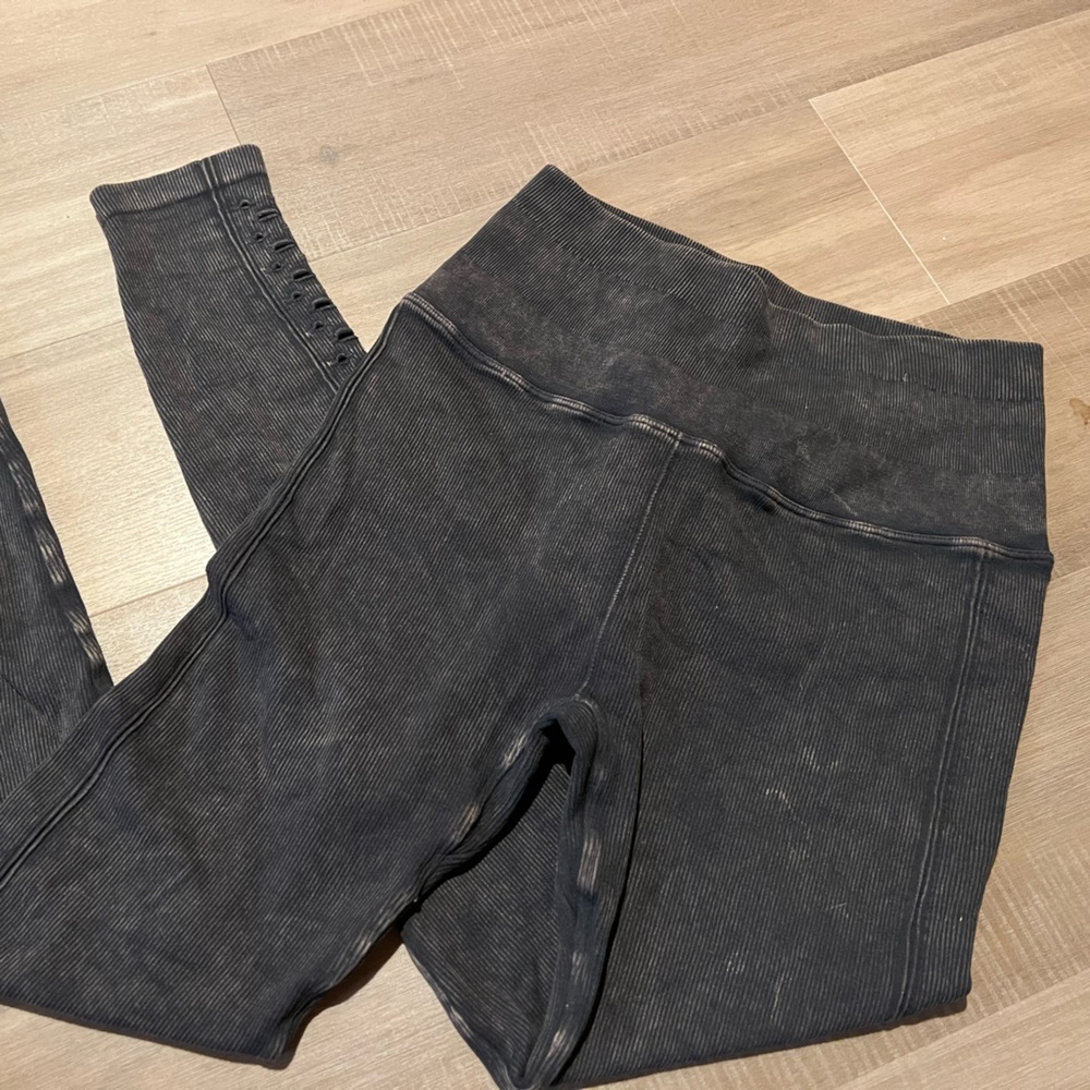 Spiritual gangster XS/SM leggings